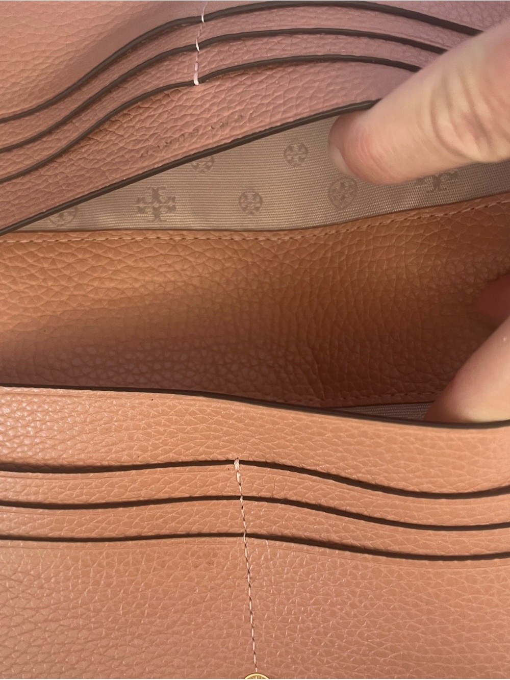 Tory Burch Chestnut Pebbled Leather Continental Wallet with Gold Logo - Picture 4 of 5